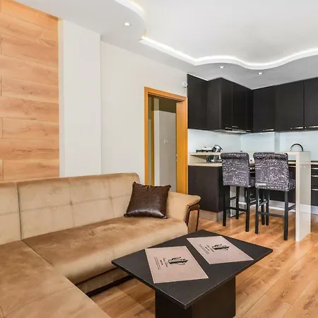 Cozy 1bd Flat With Parking & Balcony In By Flat Mаnager