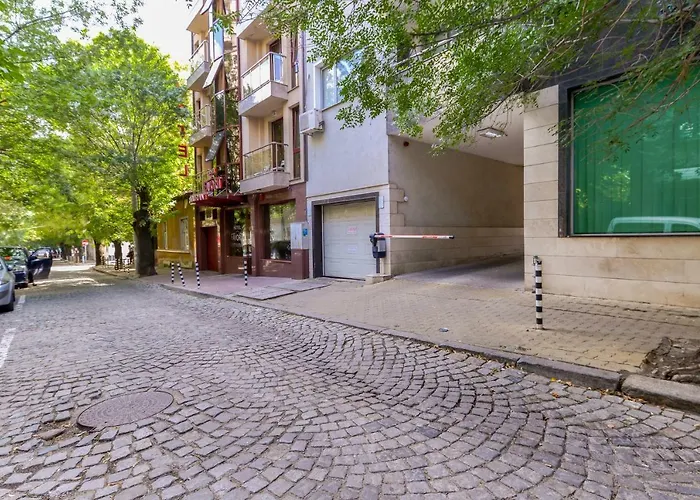 The M Place By Flat Mаnager